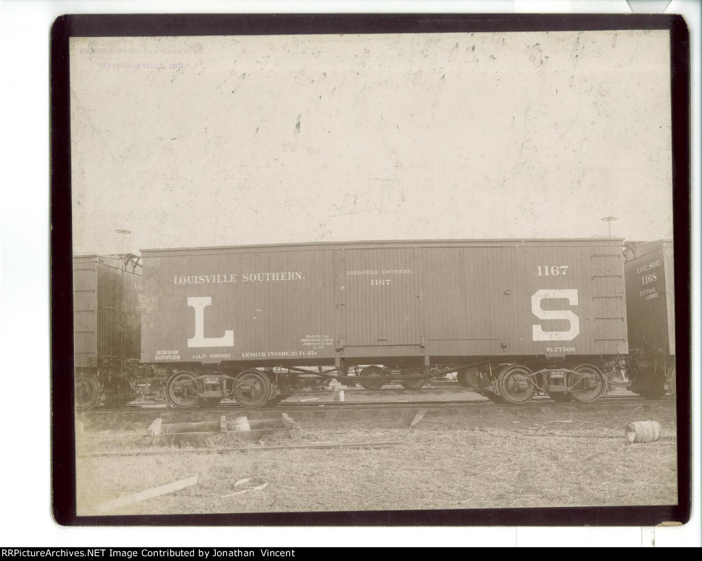 Louisville Southern 33' boxcar 1167